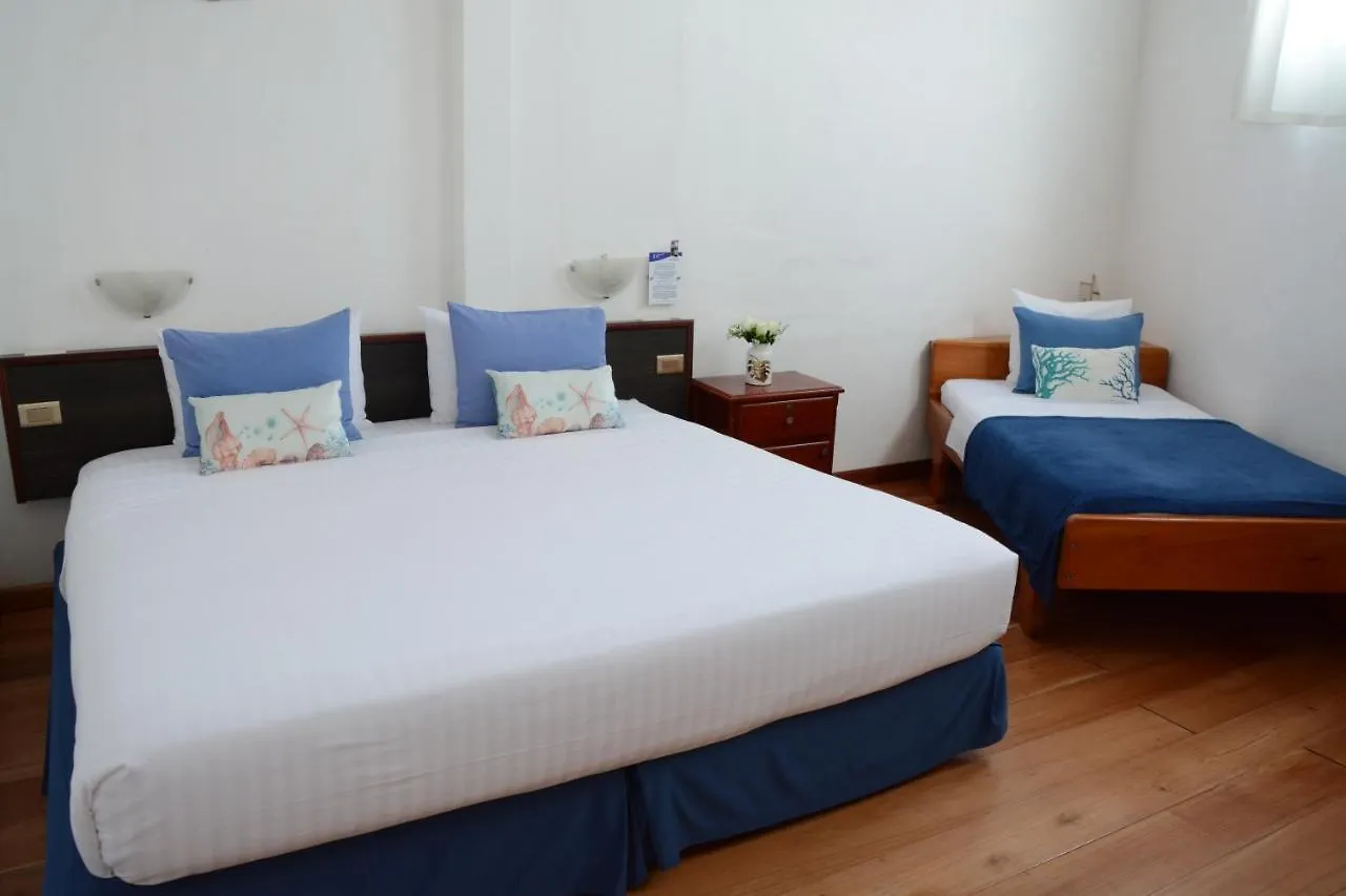** Alojamento de Acomodação e Pequeno-almoço Capitan Max B&B Puerto Ayora  Equador