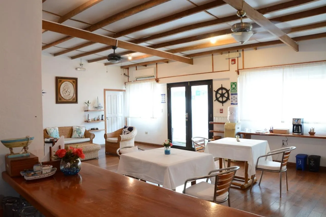 Capitan Max B&B Puerto Ayora  Puerto Ayora (Galapagos Islands)